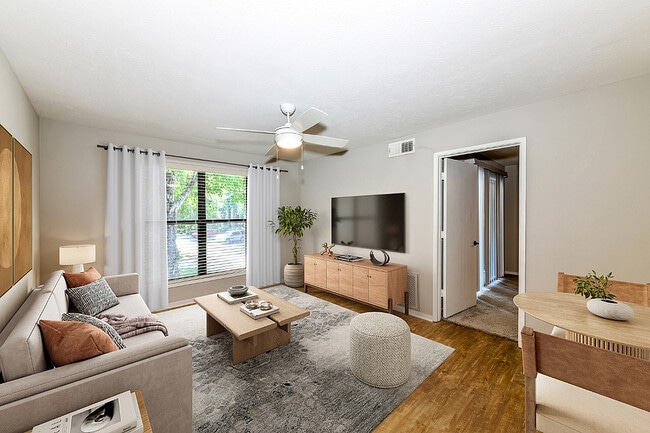 Avana Court in Duluth, GA - Foto de edificio - Building Photo