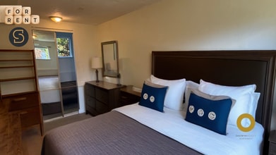 4059 Liverpool St in Port Coquitlam, BC - Building Photo - Building Photo