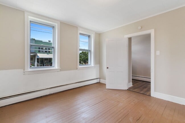 property at 392 E Maple St
