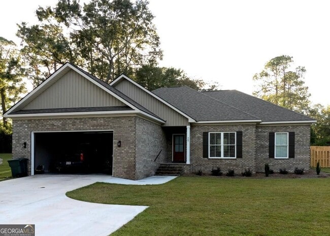 property at 409 N Main St