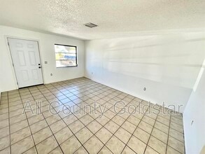 1719 Florence Ave in Englewood, FL - Building Photo - Building Photo