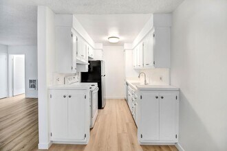 1306 Armacost Ave, Unit 04 in Los Angeles, CA - Building Photo - Building Photo