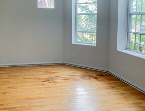 1014 N Damen Ave, Unit 7 in Chicago, IL - Building Photo - Building Photo