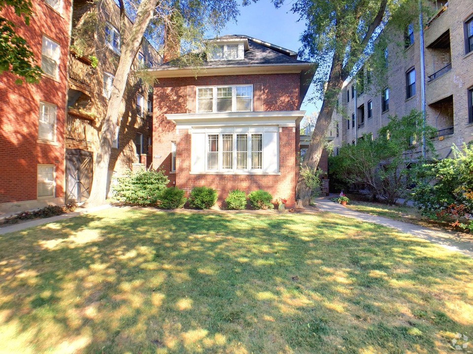 935 Forest Ave in Evanston, IL - Foto de edificio