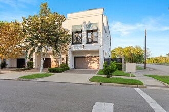 1719 Holman St in Houston, TX - Building Photo - Building Photo