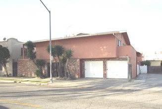 7013 Malabar St in Huntington Park, CA - Building Photo - Building Photo