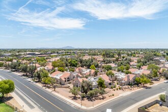 1111 W Summit Pl in Chandler, AZ - Foto de edificio - Building Photo