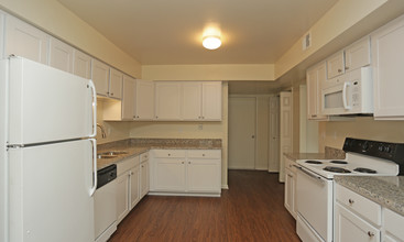 Elm Estates in Selkirk, NY - Building Photo - Interior Photo