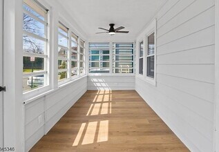 49 Oakwood Ave in Bloomfield, NJ - Building Photo - Building Photo