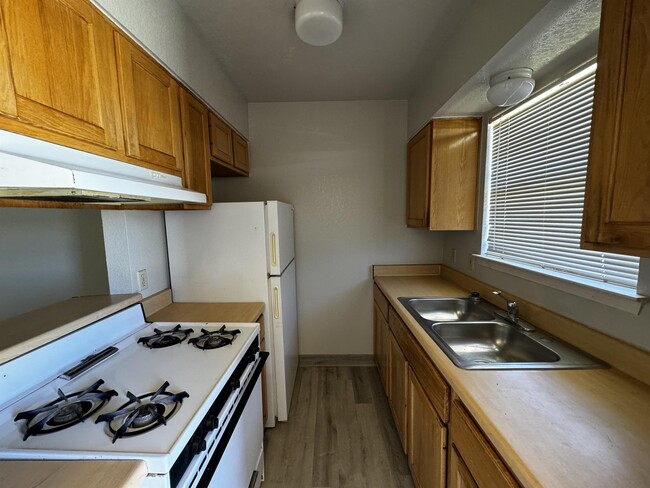 13340 Horizon Blvd in Horizon City, TX - Building Photo - Building Photo