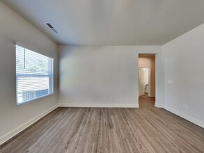3809 Sapphire Ridge Ct in Raleigh, NC - Building Photo - Building Photo