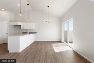 5505 Remington Dr in Pasco, WA - Foto de edificio - Building Photo