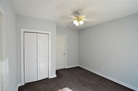 2211 Davis St photo'