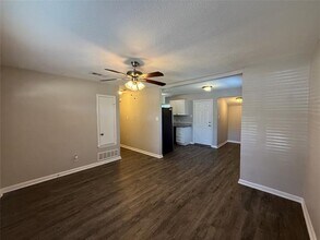 1833 Grove Cir in Mesquite, TX - Building Photo - Building Photo