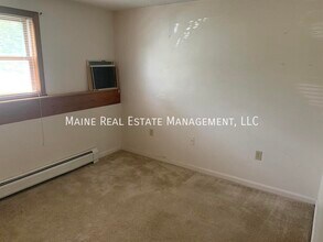 385 Pine St in Bangor, ME - Building Photo - Building Photo