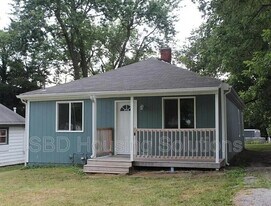 1027 E Parker Ave in Independence, MO - Building Photo