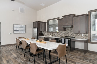 Residence at Corbin Crossing in Rathdrum, ID - Foto de edificio - Building Photo