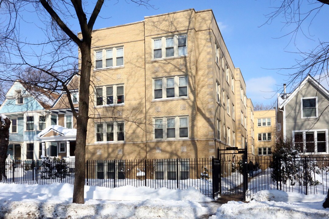 1914-1918 W Lunt Ave in Chicago, IL - Building Photo