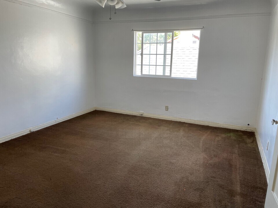 1203 S Sycamore Ave in Los Angeles, CA - Building Photo