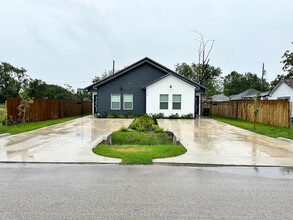 929 Marjorie St in Houston, TX - Building Photo - Building Photo