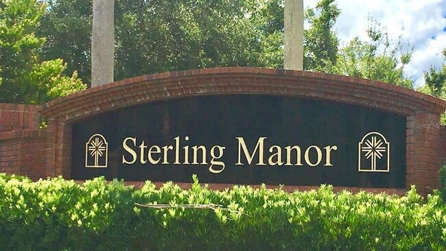 5131 Sterling Manor Dr in Tampa, FL - Building Photo - Building Photo