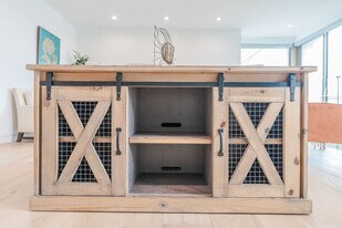 5511 Los Robles Dr in Carlsbad, CA - Building Photo