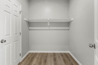 2086 Kearney Ave in San Diego, CA - Building Photo - Building Photo