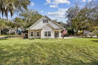 1321 Hickory Nut Ct in Fernandina Beach, FL - Building Photo - Building Photo