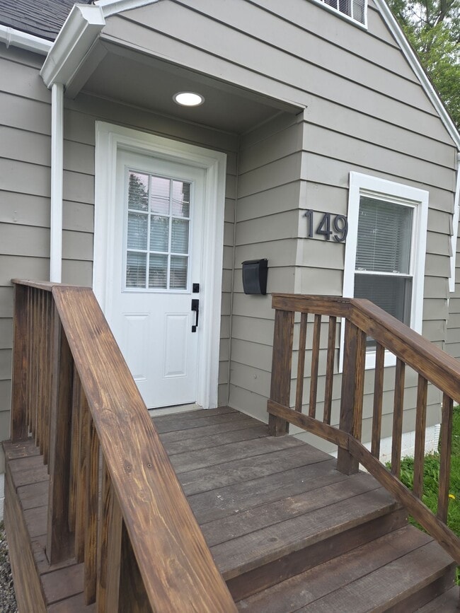 property at 149 W Lane Ave