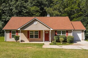 131 Tye St in Stockbridge, GA - Building Photo