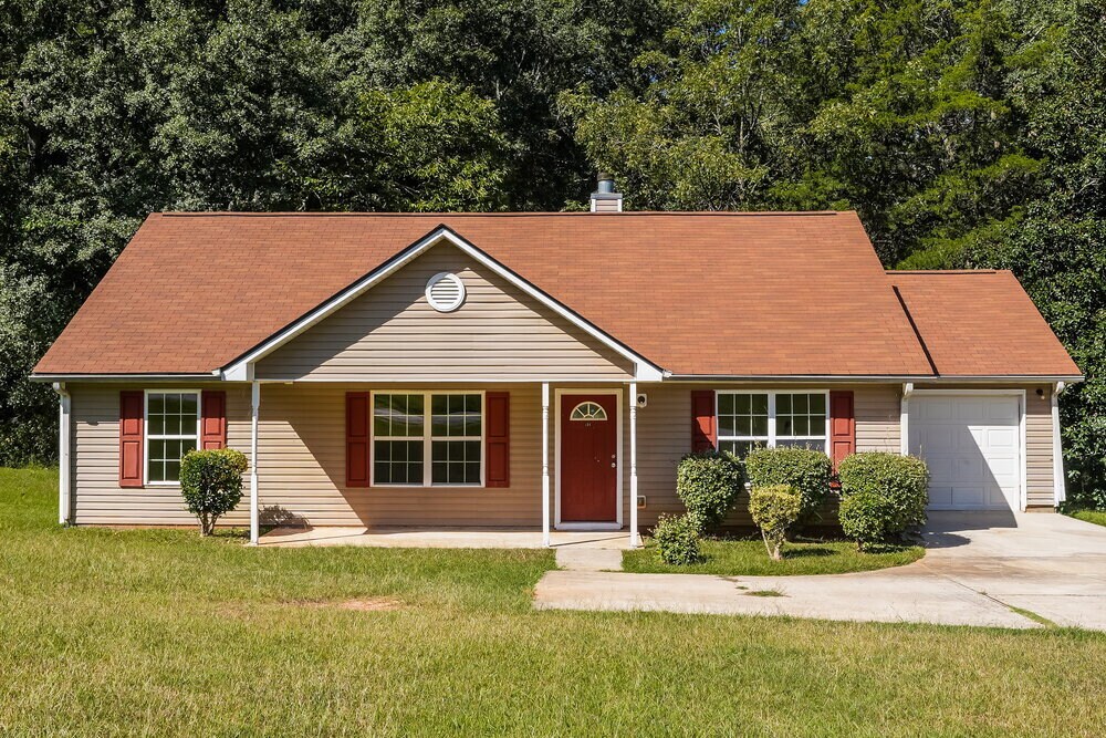 131 Tye St in Stockbridge, GA - Building Photo