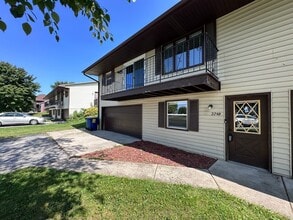 2746 Nicolet Dr in Green Bay, WI - Building Photo - Building Photo