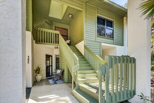 5230 SE Seascape Way in Stuart, FL - Building Photo