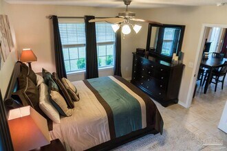 5341 English Oak Dr in Pace, FL - Building Photo - Building Photo