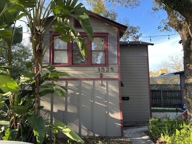 property at 1525 Landon Ave