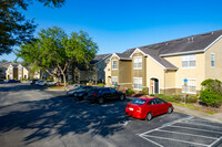 Hickory Pointe in Melbourne, FL - Building Photo - Building Photo