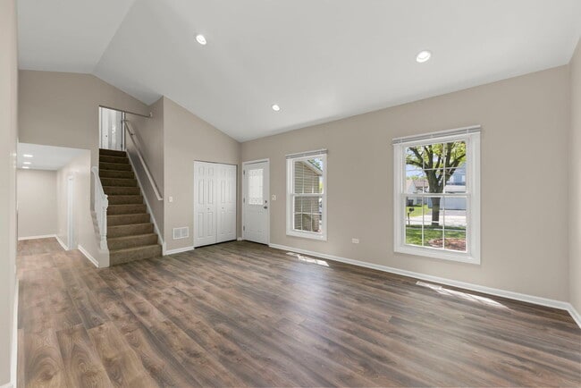 1057 Bothwell Cir in Bolingbrook, IL - Building Photo - Building Photo