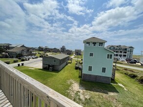57256 Sea Scape Ln in Hatteras, NC - Building Photo - Building Photo