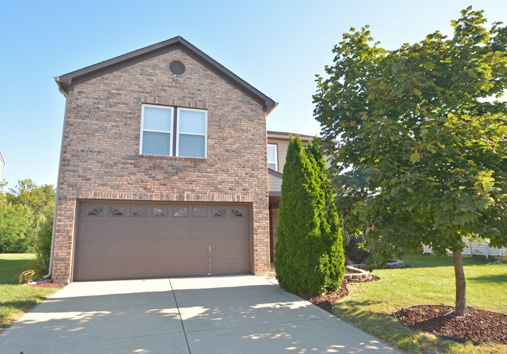 6878 Merritt Ridge Way in Avon, IN - Building Photo