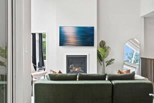 1016 Echo Hills Rd in Huntsville, ON - Building Photo