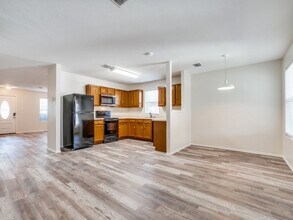 725 Lovern St in Cedar Hill, TX - Building Photo - Building Photo