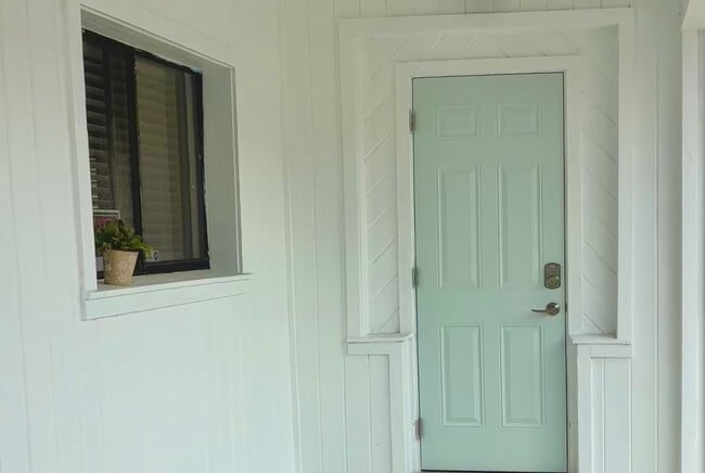 107 176th Ter W in Redington Shores, FL - Building Photo - Building Photo