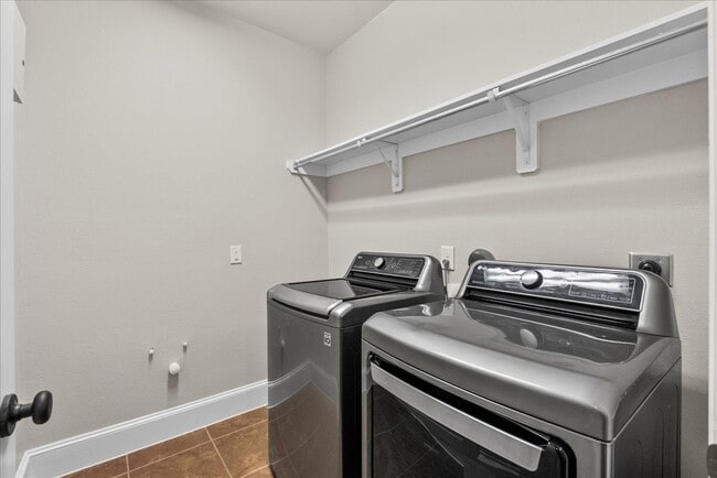 1117 Hancock Springs Ln