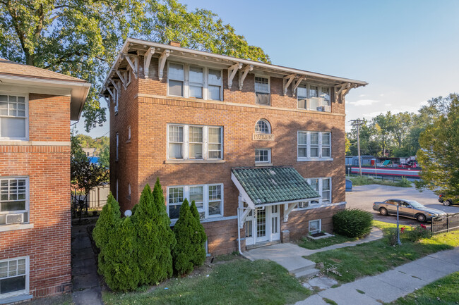 Machen St Apartments in Toledo, OH - Building Photo - Building Photo