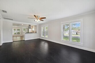 572 Pearl St in Van Alstyne, TX - Building Photo - Building Photo