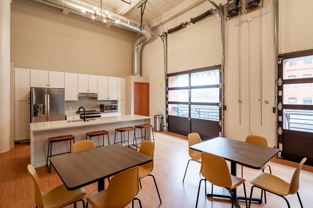 American Electric Lofts St. Joseph, MO Apartments