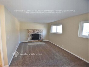 421 Spruce Dr in Schaumburg, IL - Building Photo - Building Photo