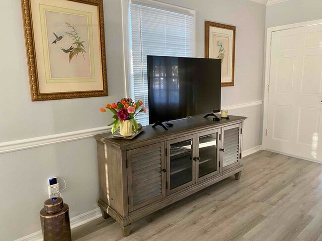 property at 2515 Vero Beach Ave