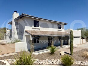 3700 N San Sebastián Dr in Tucson, AZ - Building Photo - Building Photo