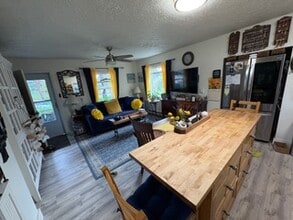 6808 WA-291 in Tumtum, WA - Building Photo - Building Photo